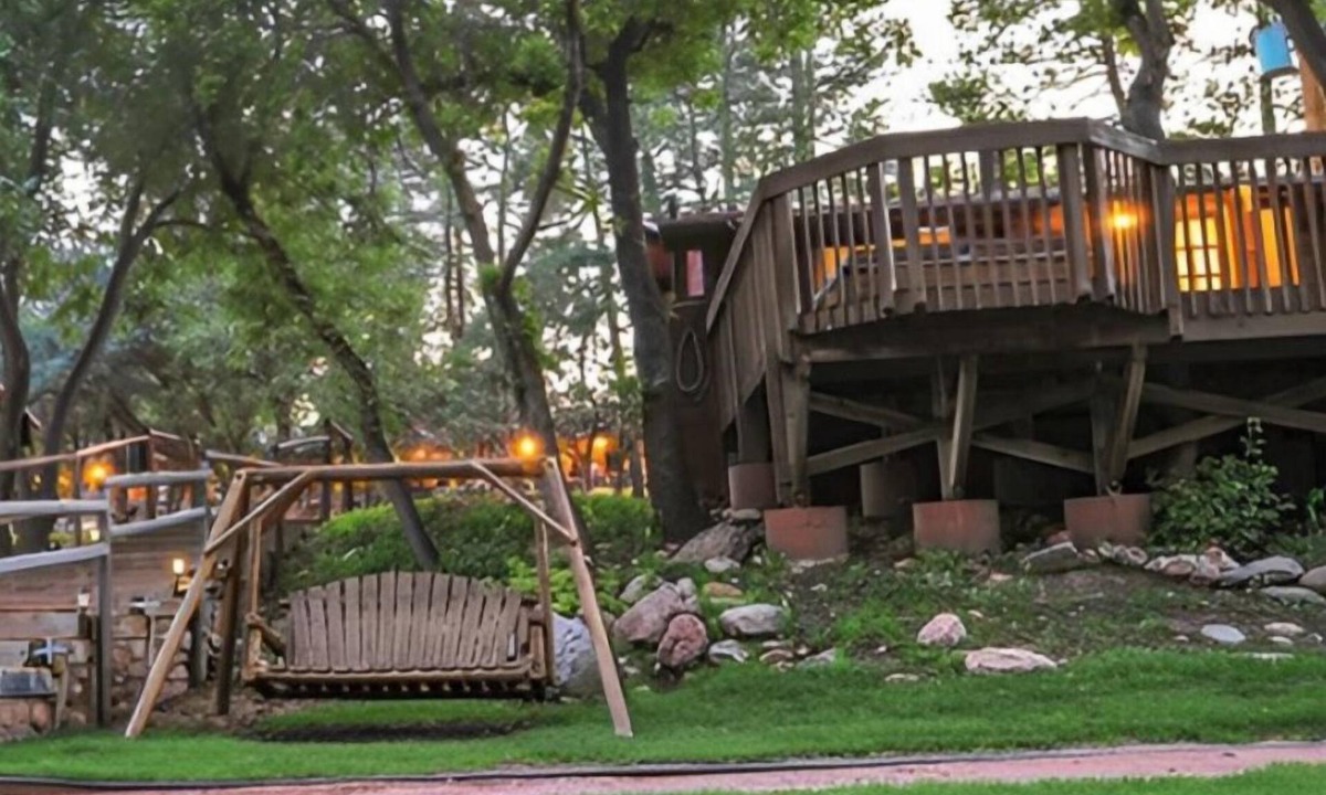 Kohls Ranch Condo | Kohl`s Ranch 1 Bedroom · Ponderosa Pine Forest, Arizona. One Bedroom Suite.
