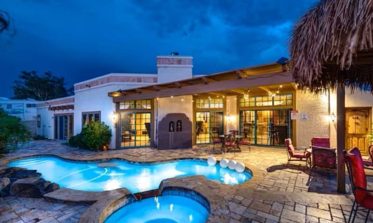 Havasu Foothill Estates House | Lake Havasu Dream Home Retreat with Stunning Pool Oasis SECURE BOAT/TOY PARKING