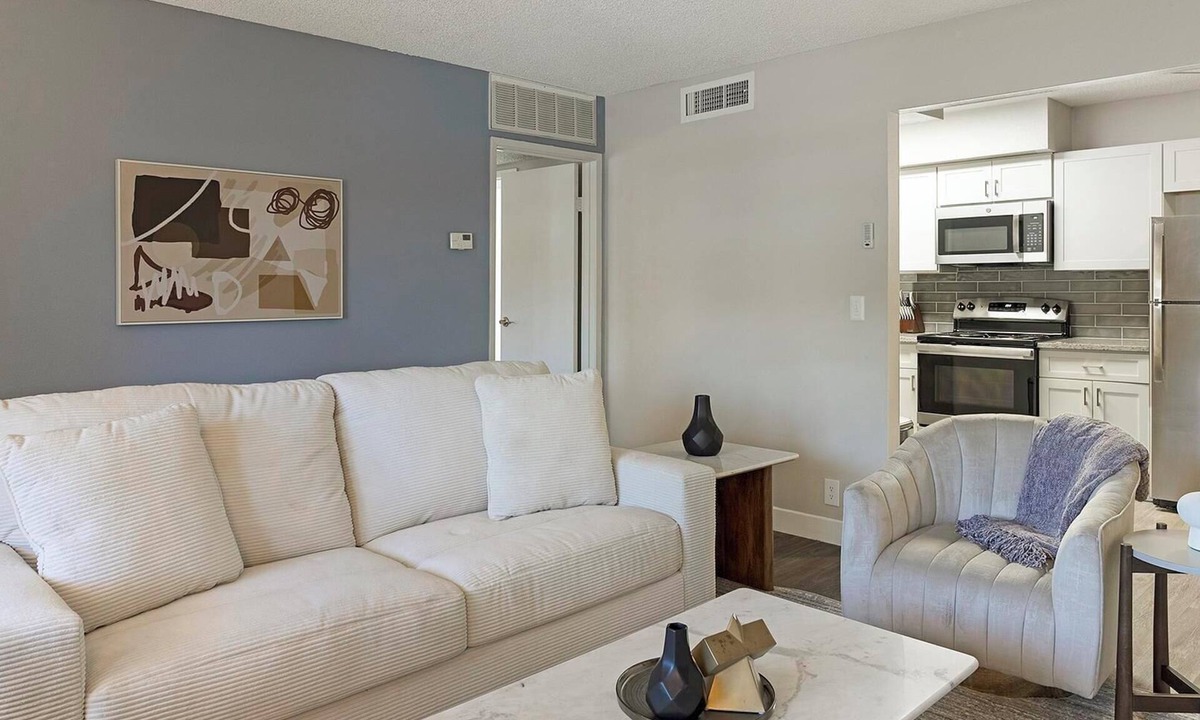 Rancho Oakey Apartment | Landing | Stunning 1BD, Gym