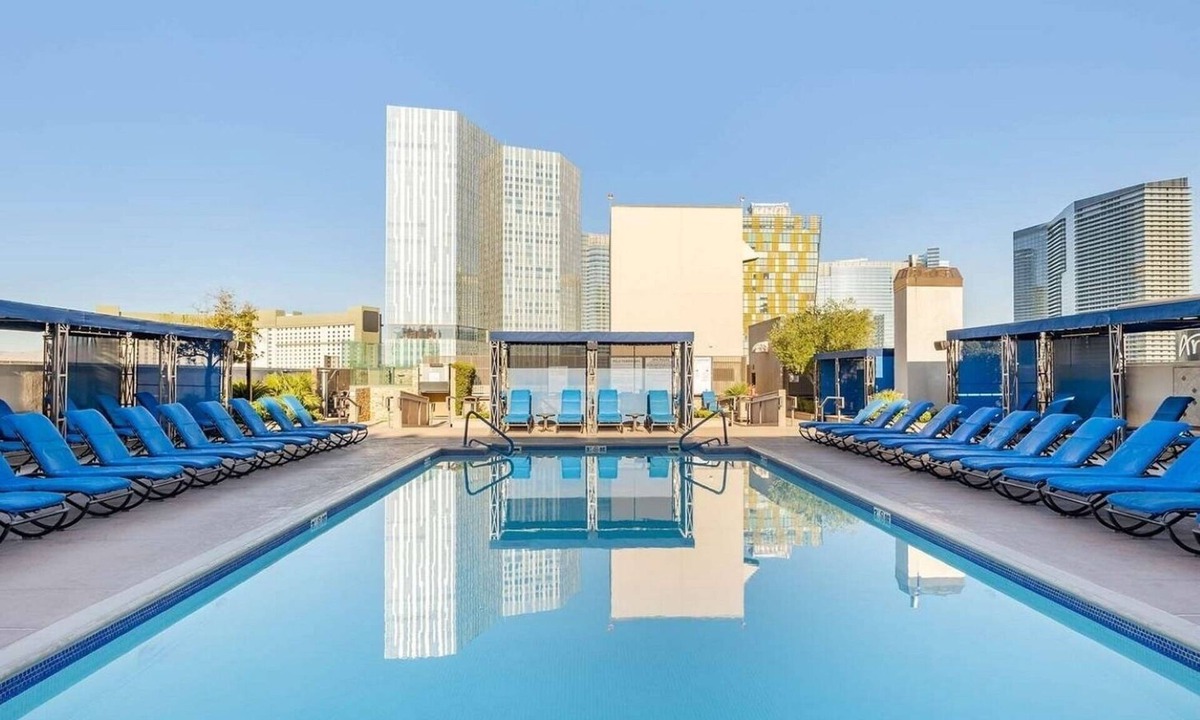 Las Vegas Strip Villa | Las Vegas | Friends Casino Stay | Pool + Spa | 2BR Suite