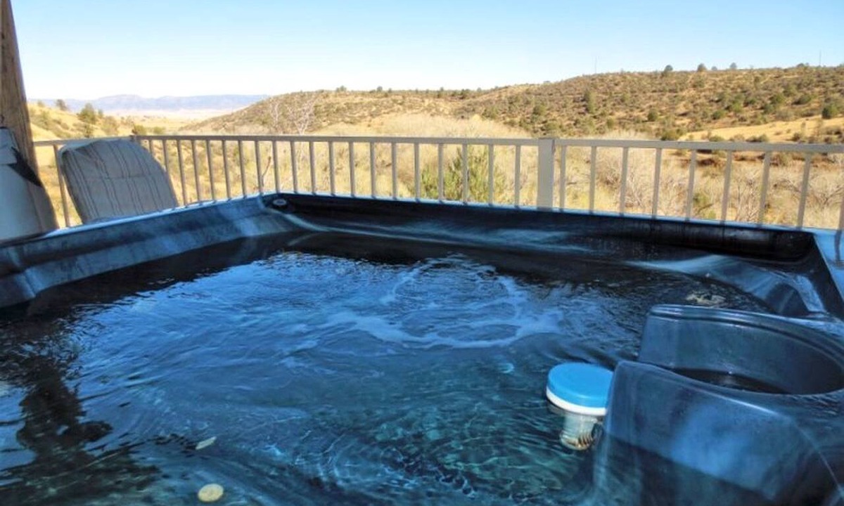 Prescott Cottage | Lovely Vacation Getaway with a Private Hot Tub near Lynx Creek, Arizona