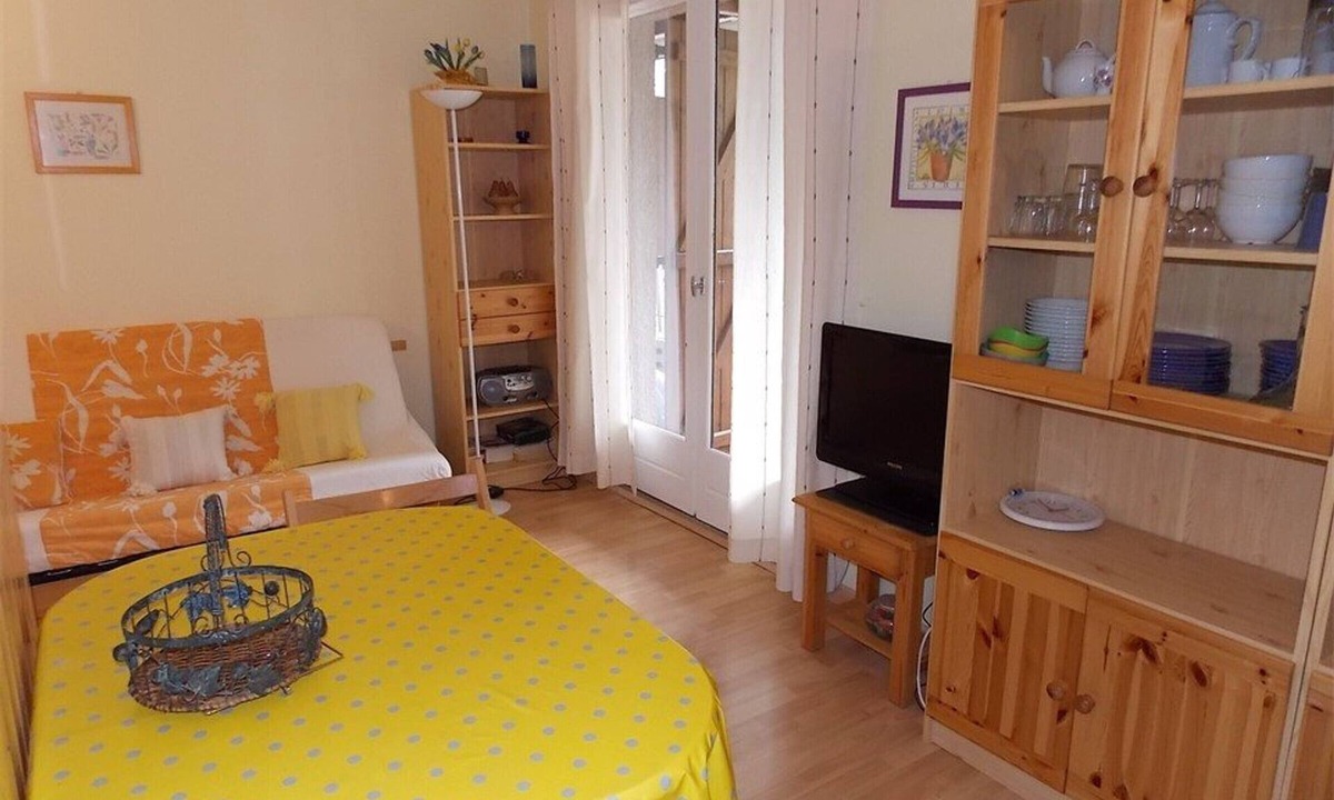 Bagneres-de-Luchon Apartment | Luchon Center 1-Bedroom Apartment with South Balcony and Parking - Pets Allowed