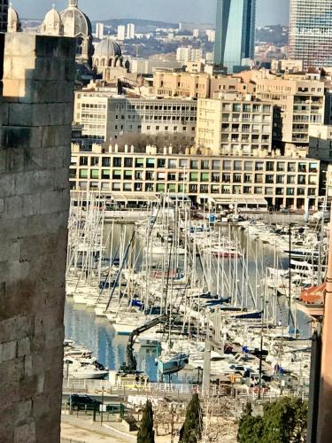 Saint-Victor Apartment | Luxe calme et volupté avec vue panoramique sur le vieux port