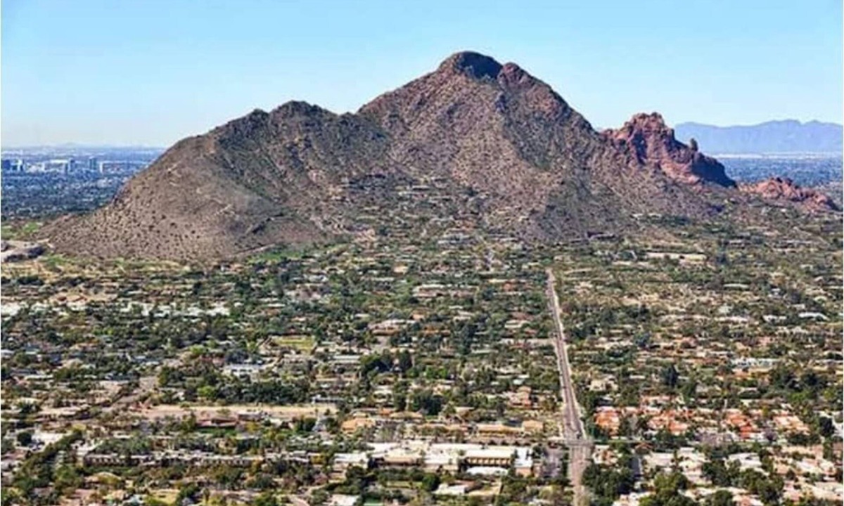 Arts District Apartment | Luxe Scottsdale Loft W/D Free Parking!