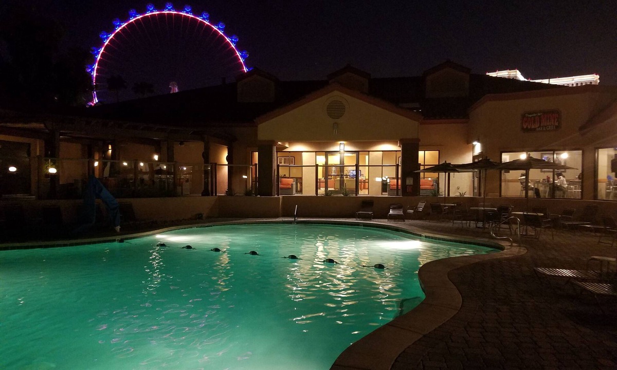 Las Vegas Resort | Luxe Vacation Rental Steps Away from the Vegas Sphere!