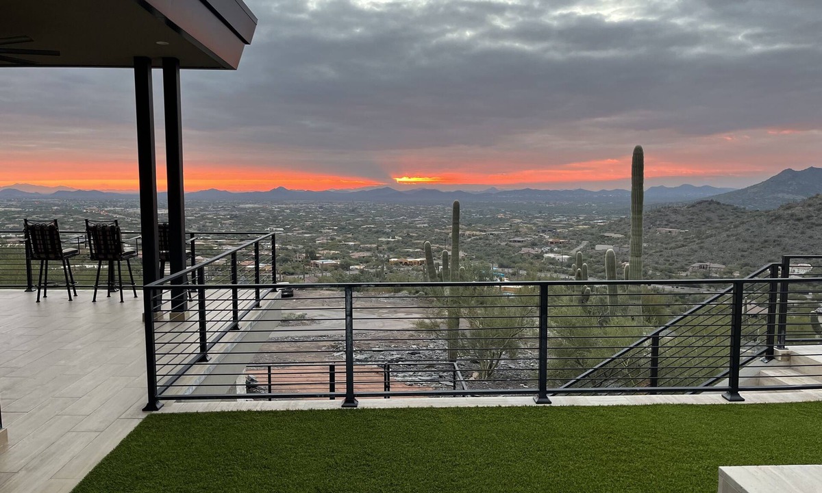 Carefree House | Luxurious Mountain Home with Stunning Views—5 minutes from down town Cave Creek