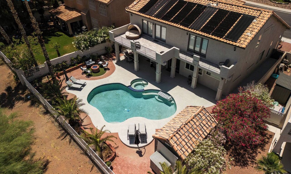 Green Valley House | Luxury GOLF Front Amazing View 5/3 POOL SPA Pets OK 10 mn Strip
