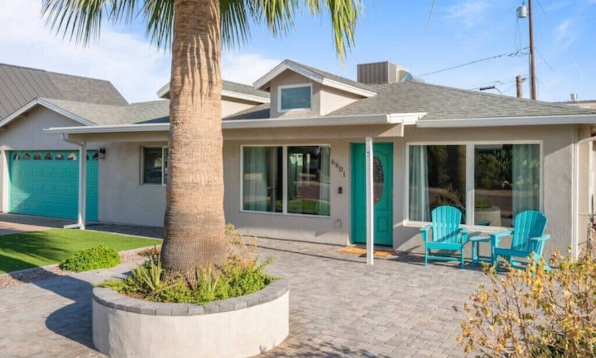 Southwest Village House | Luxury Scottsdale Home, walk to Old Town