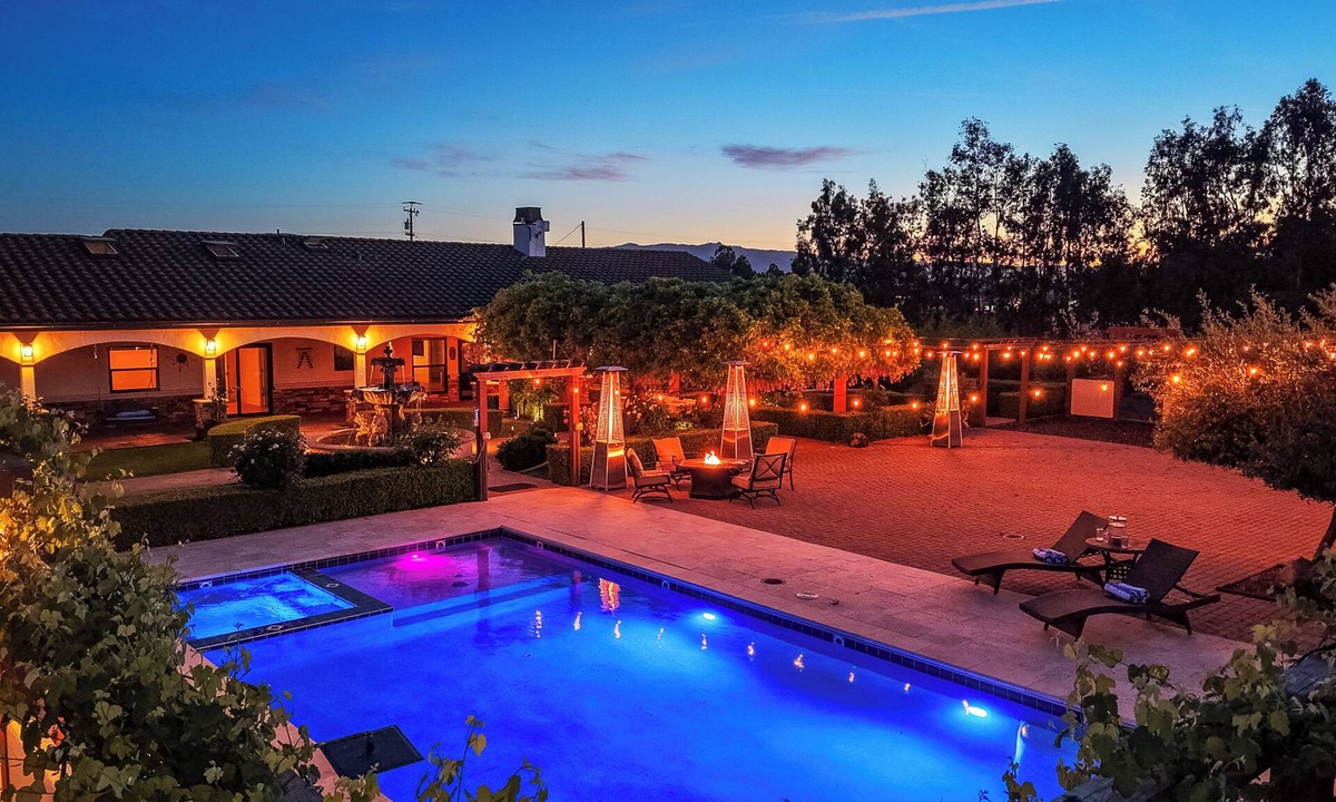 Hollister House | Luxury Spanish Hacienda: Pool, Hot Tub, Steam Room & 2 King Suites