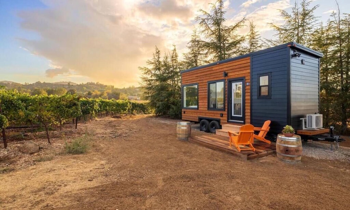 Ramona Cabin | Luxury Vineyard Escape w Fireplace - Syrah