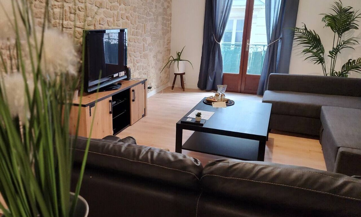 Old Town Apartment | Magnificent Triplex, 5 mn from the Cathedral of Tours, refurbished