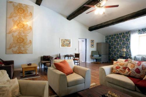 Montolieu Bed & Breakfast | Maison de Textile