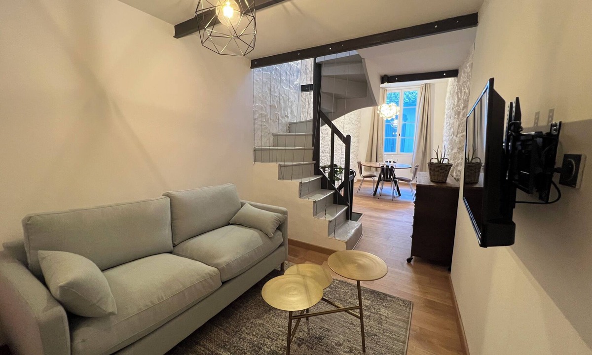 Faubourg Apartment | Maisonnette Centre Historique de Nîmes Tout Équipé !