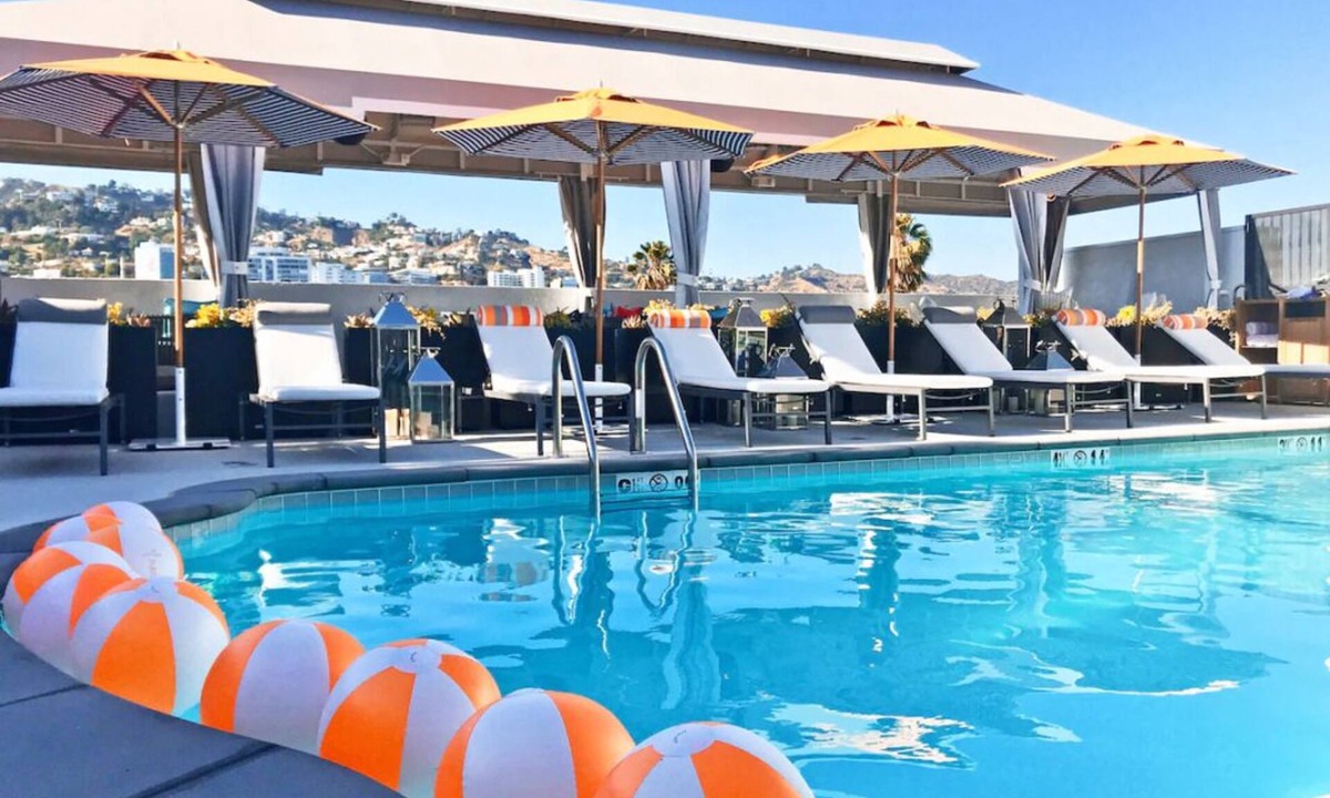 Tri-West Hotel | Make Your Trip More Enjoyable! Rooftop Pool, Onsite Parking, Pet-friendly