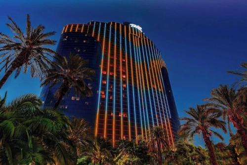 Las Vegas Hotel | Masquerade Tower at Rio Hotel & Casino by Suiteness