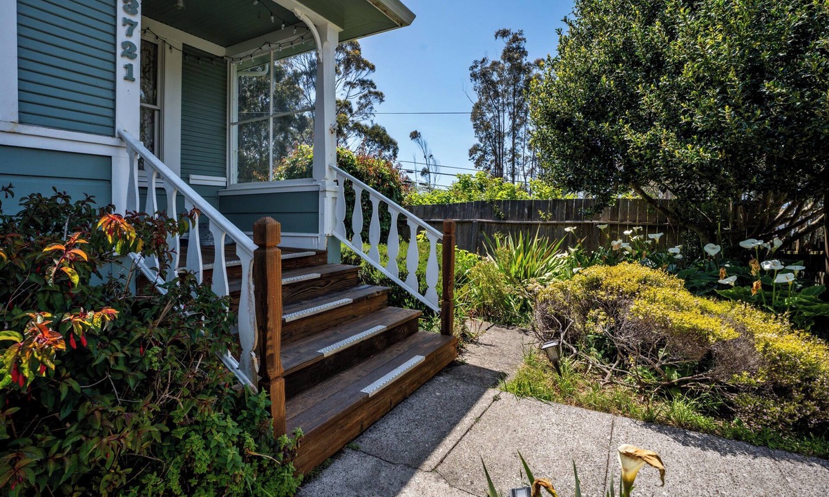 Albion House | Mendocino Coast-Albion Ocean House, A home, with Ocean view, hot tub. Sleeps 6