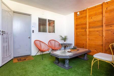 Ladera Heights Apartment | Mid Century 1BR Apt w Patio Near LAX Playa Vista Beach