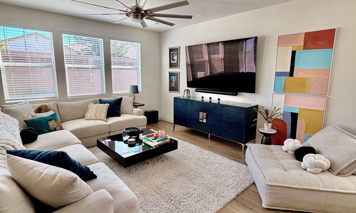 Rhodes Ranch House | Modern Las Vegas Getaway, Close to all the Fun!