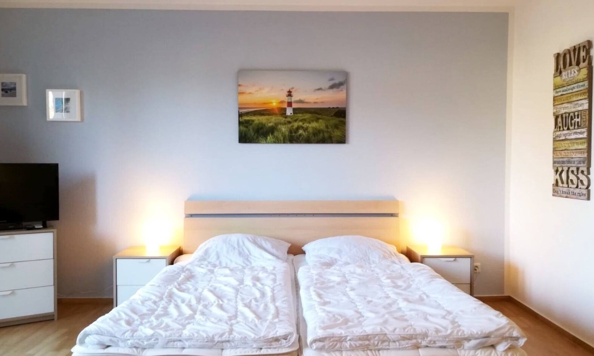 Alt Reddevitz Apartment | Modern studio for two - just 100m from the sea! Enjoy the relaxation!