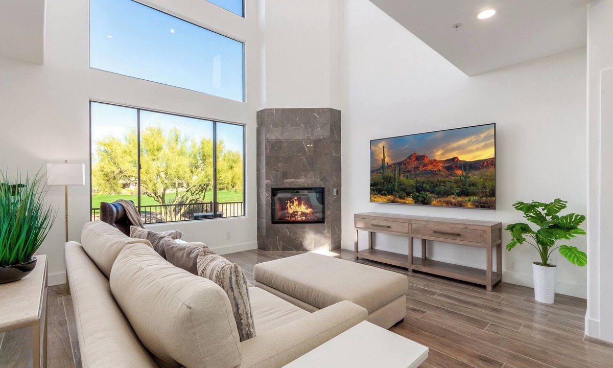 Troon North House | Modern Troon North Townhouse Overlooking the 9th Fairway – Perfect for Golfers