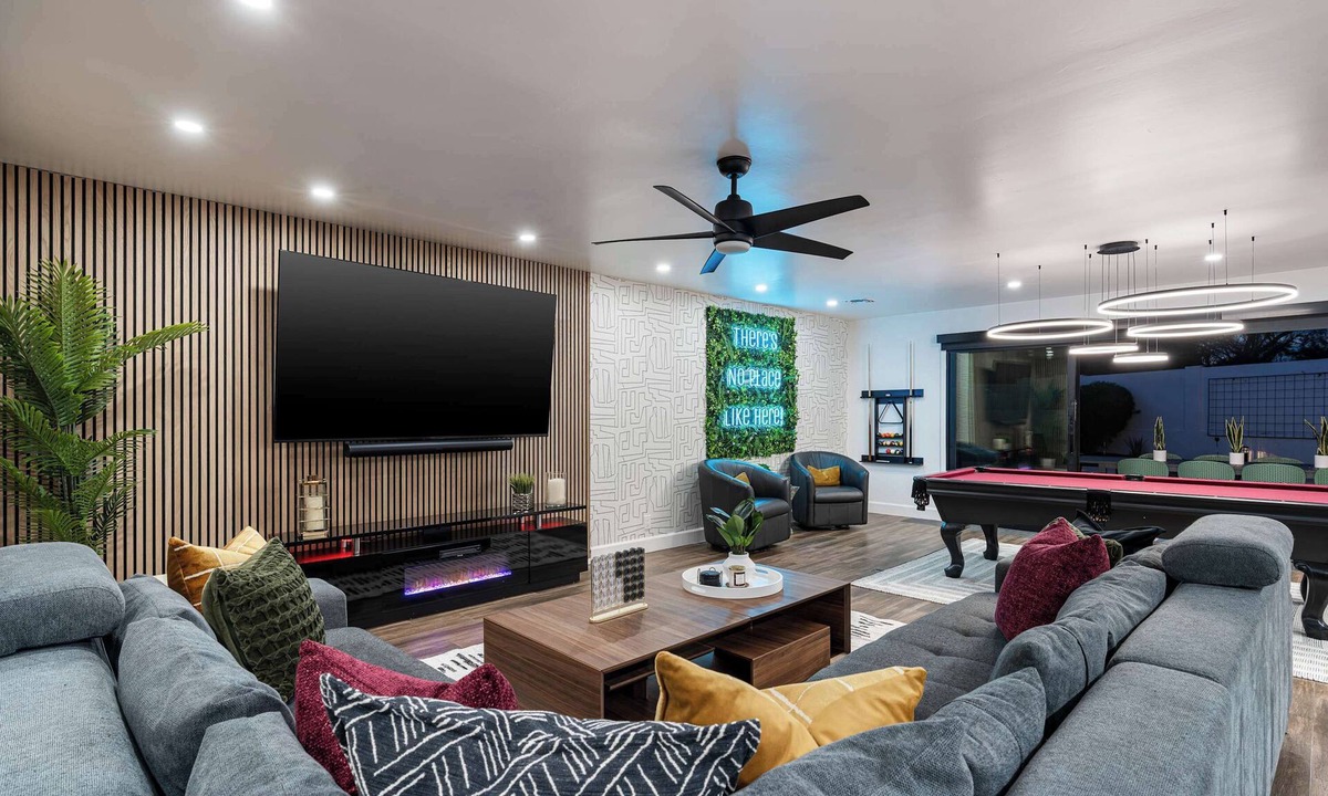 Avant House | Modern Wellness Oasis w/Sport Court, Gym & Spa