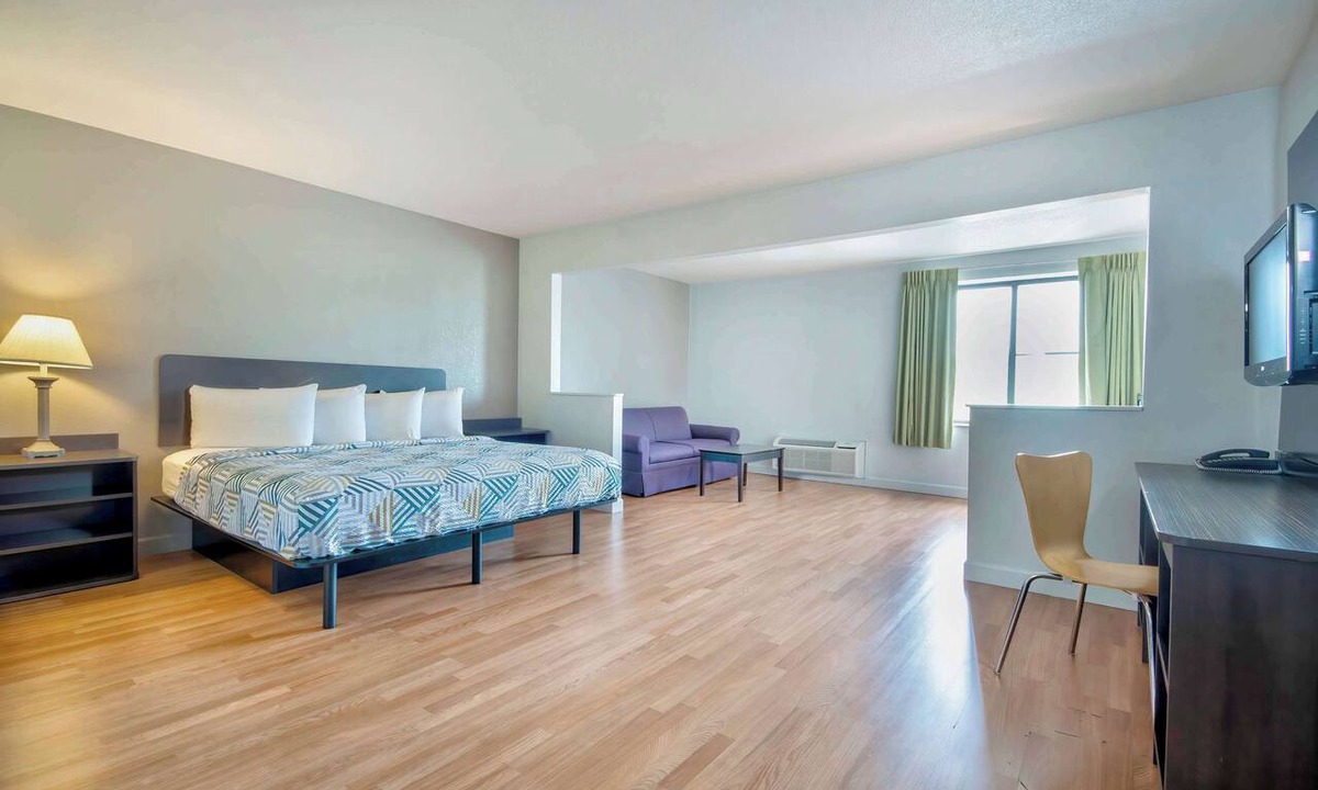 Springfield Hotel | Motel 6 Springfield, OH