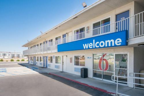 Williams Hotel | Motel 6 Williams, CA