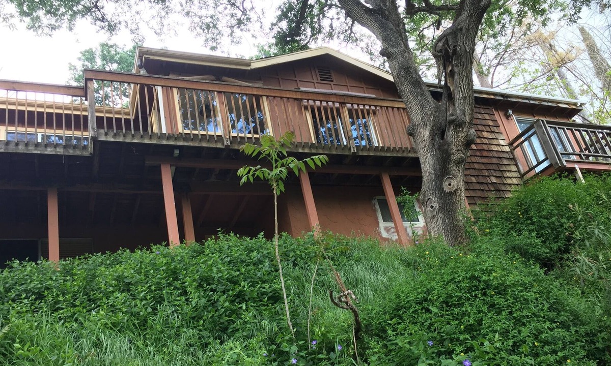 Three Rivers House | Mountain Sierra Home One Mile From National Park Entrance...with Pool and spa!