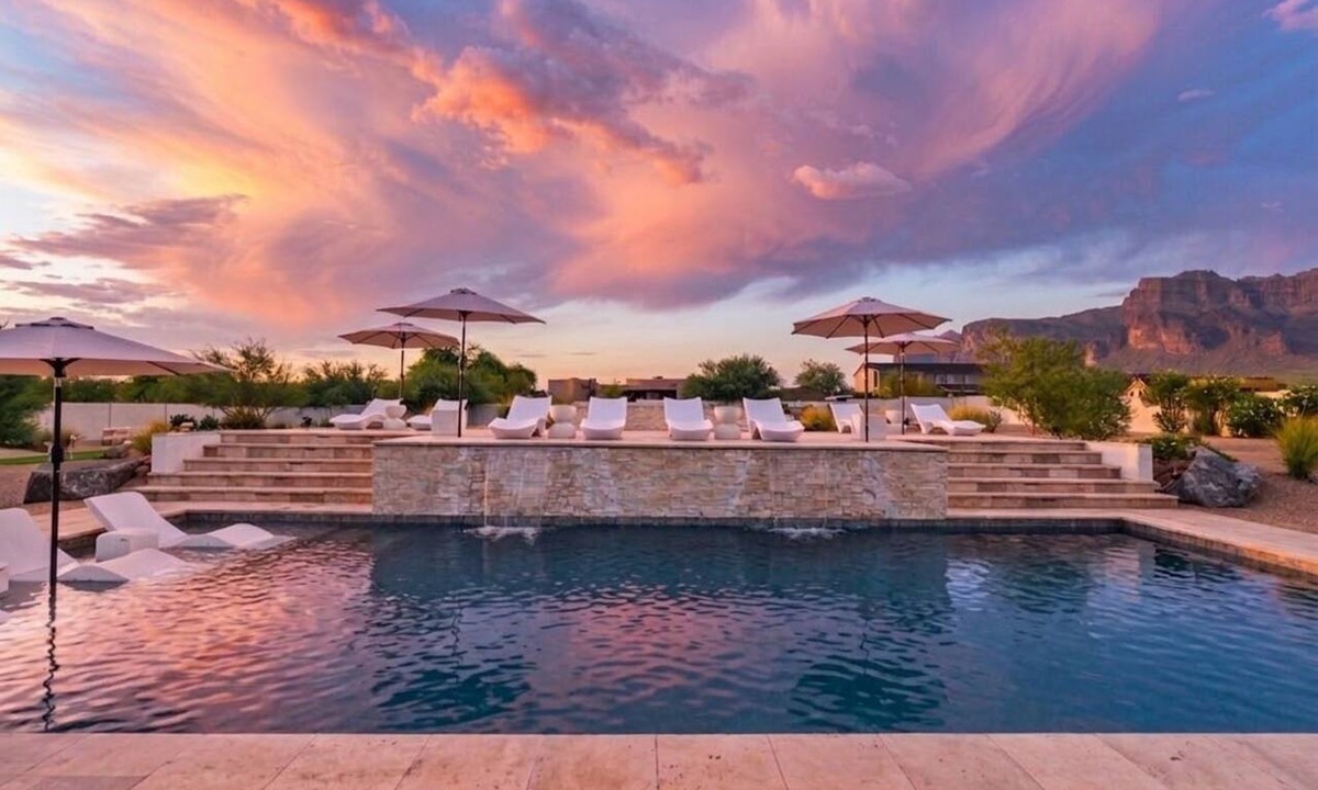 Apache Junction House | Mountain Views: Heated Pool & Spa, Pickleball, Game Room, Private 1 Acre Oasis
