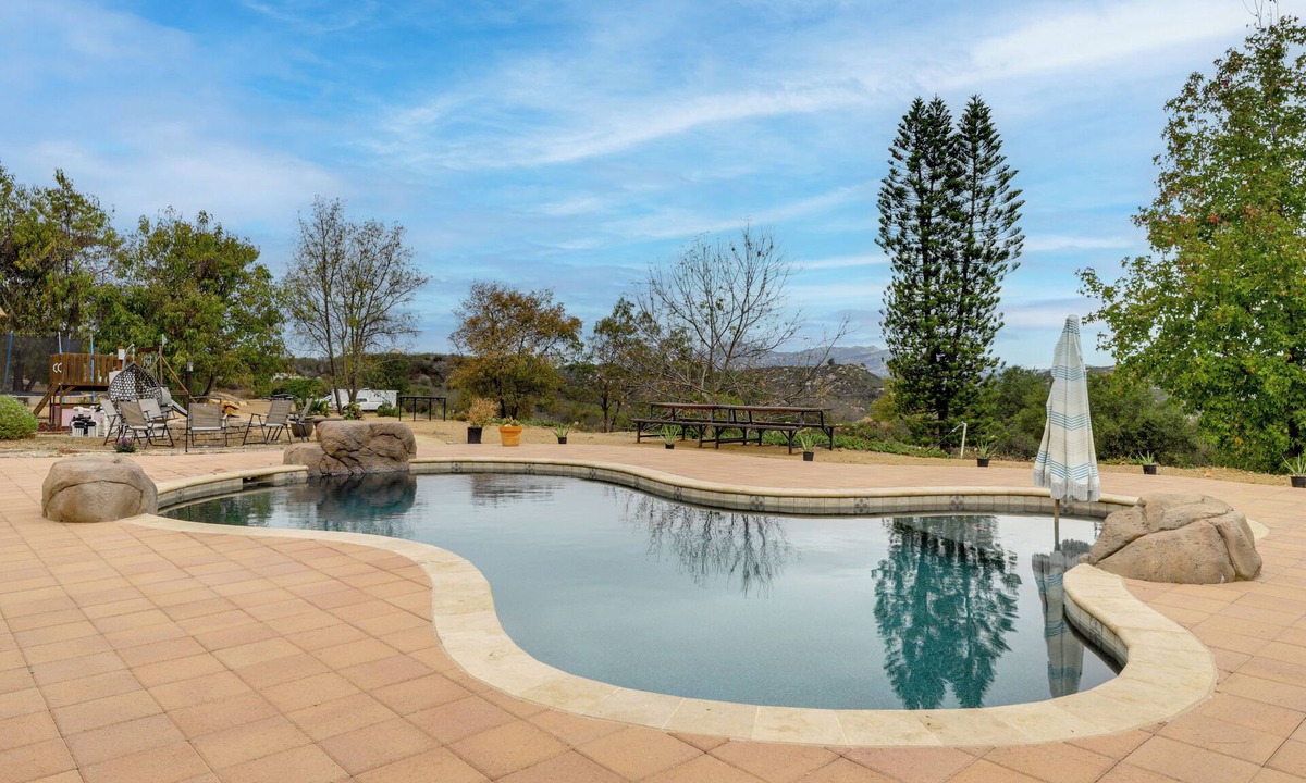 Lakeside House | Near Hiking Trails! Luxe Family Home in Lakeside