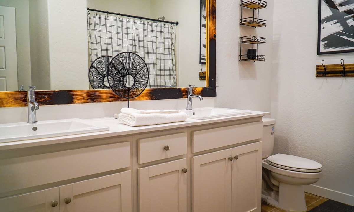 Hanford Apartment | New Build Large 1 BR APT 15 Min/LNAS/5 Min/Adventist HOSP