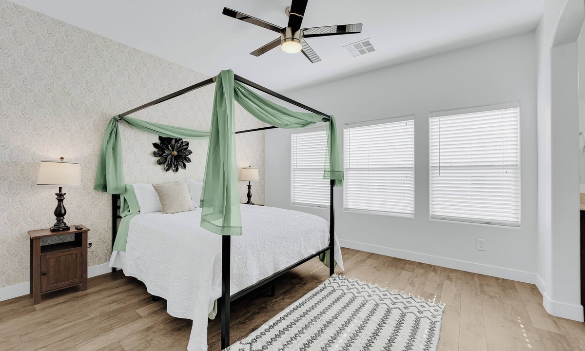 Sunrise Manor House | New Listing Bright Boho Oasis-3 Bdrm Starlink