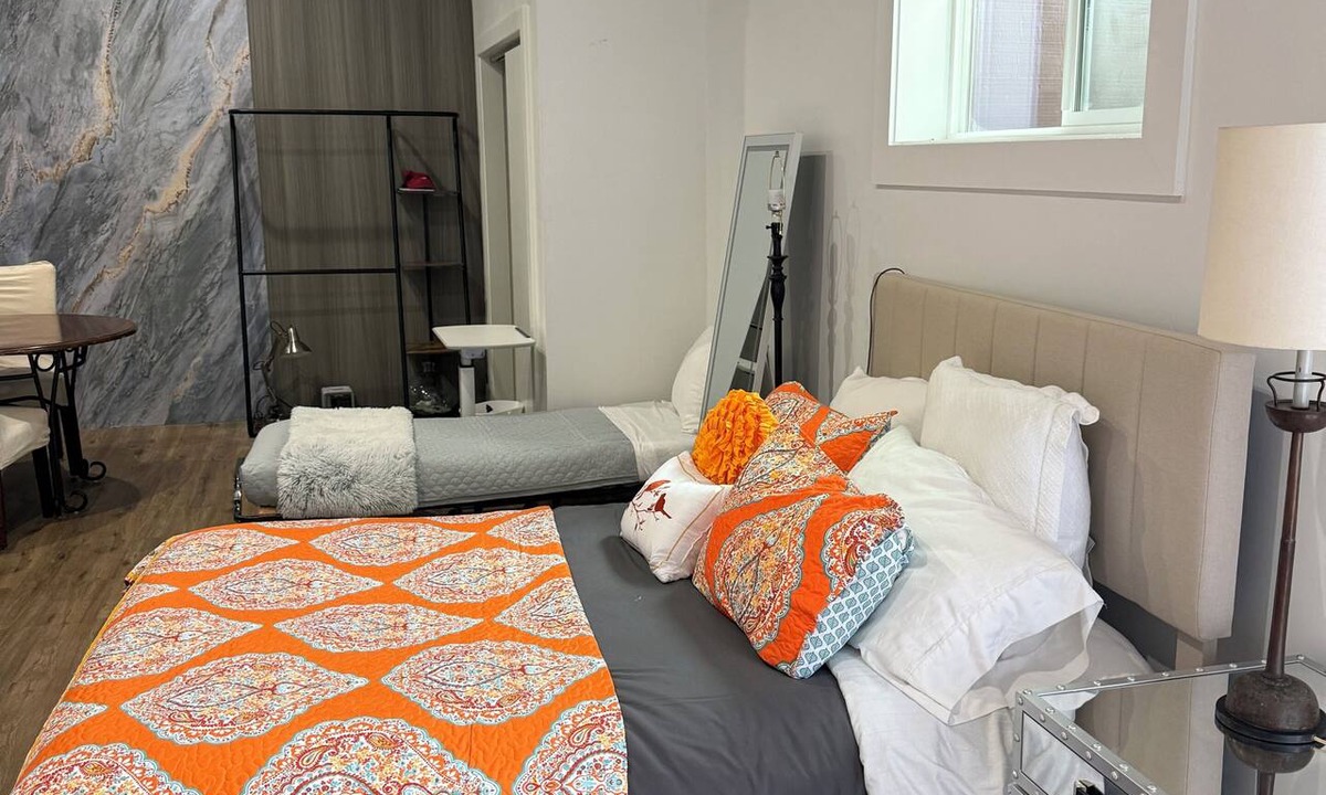 Pacific Grove Apartment | New studio apartment in Pacific Grove walk to Trader joes, restaurants Starbucks