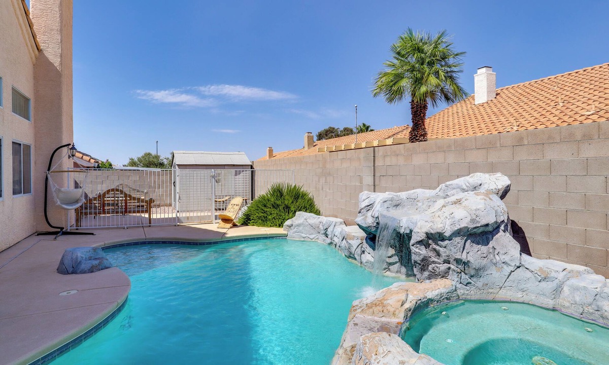 Highland Hills House | Nurse-Friendly Henderson Home Near Hospitals