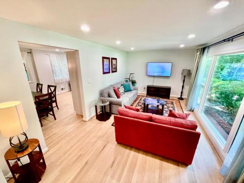 Silver Spring House | Oak House