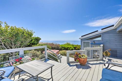 Manchester House | Oceanfront Irish Beach 'Sea Haven' Home w/Hot Tub
