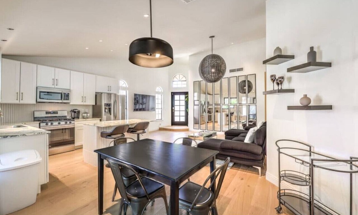 Green Valley North Apartment | Old Mill | Chic Modern Bungalow in Green Valley!