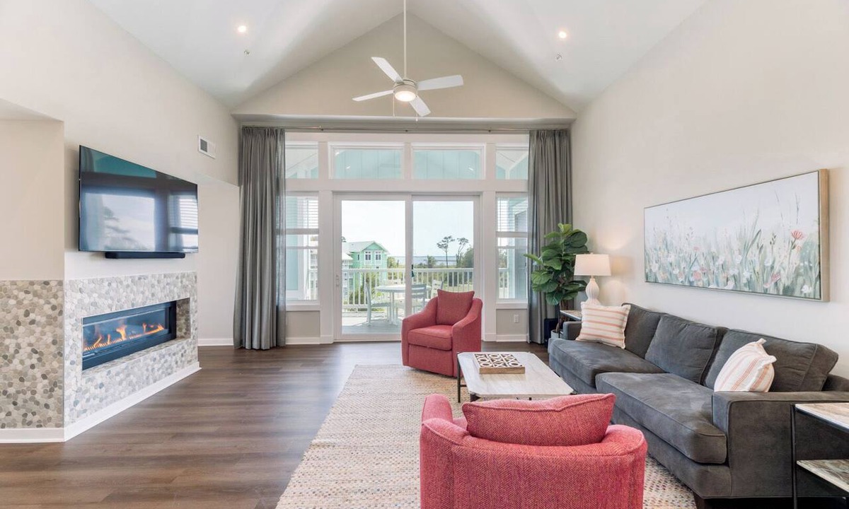 Bermuda Bay Condo | Opal Oasis - Soundfront Condo, Vaulted Ceiling, King En Suites