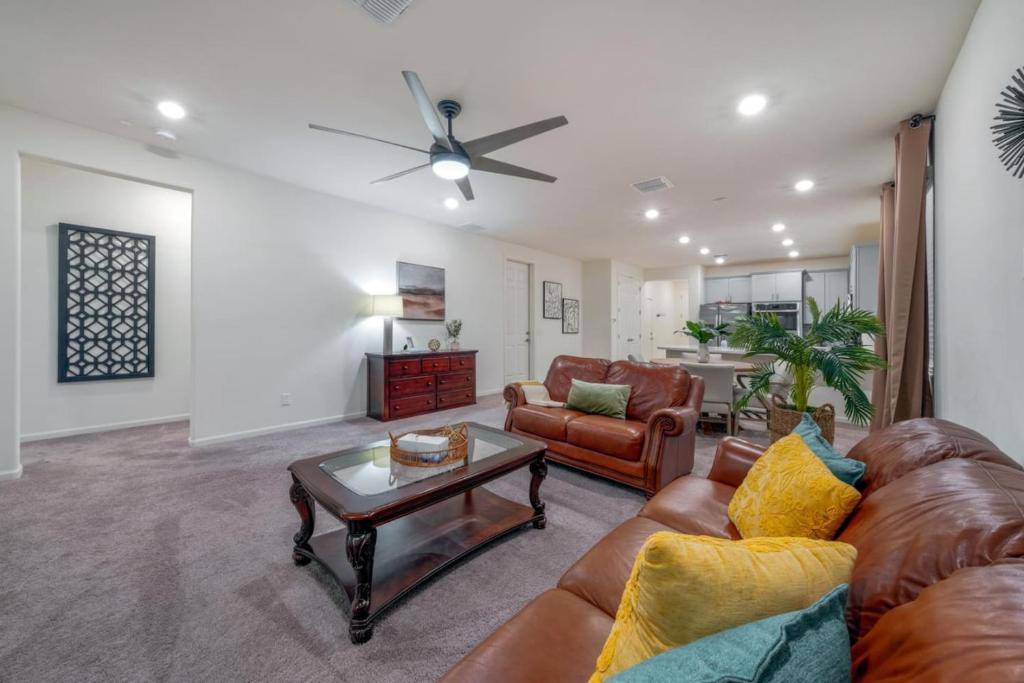 Casas Adobes House | Oro Valley, Fenced, 2 BR 2BA, Garage, Office