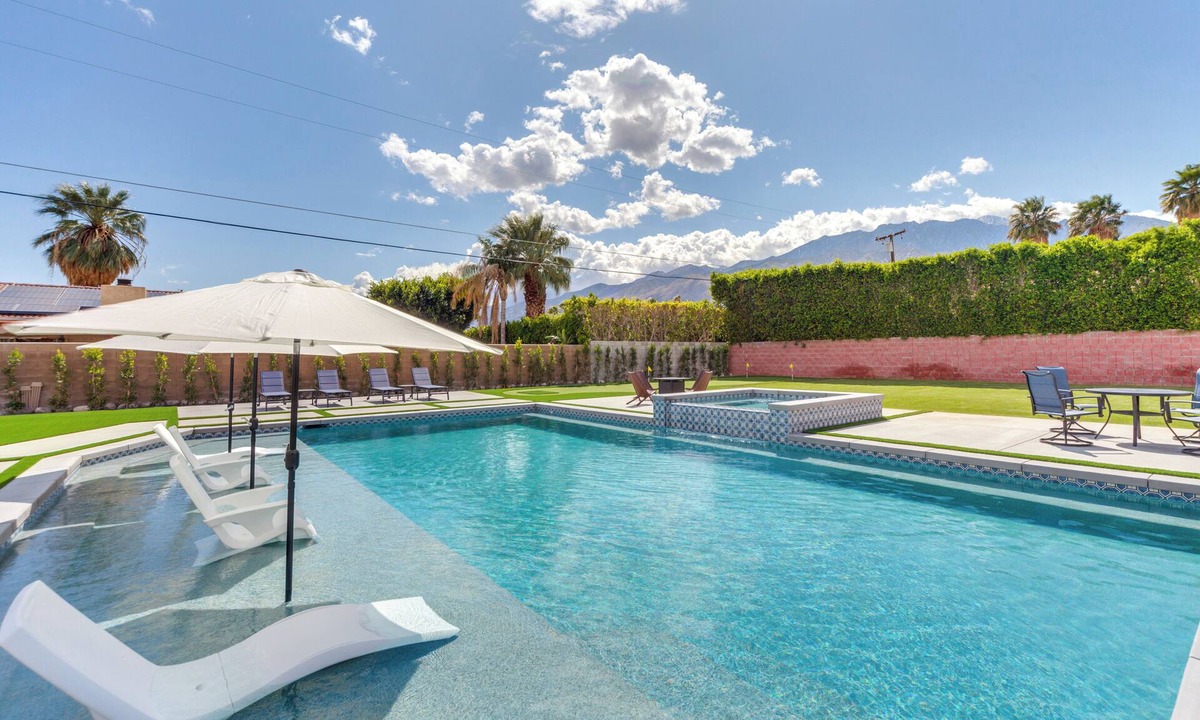 Racquet Club South House | Outdoor Entertainment: Palm Springs Group Escape
