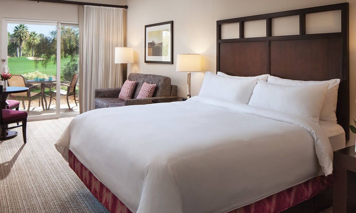 Palm Desert Villa | PALM DESERT-MARRIOTT SHADOW RIDGE, THE VILLAGES perfect for Coachella 4/16-20