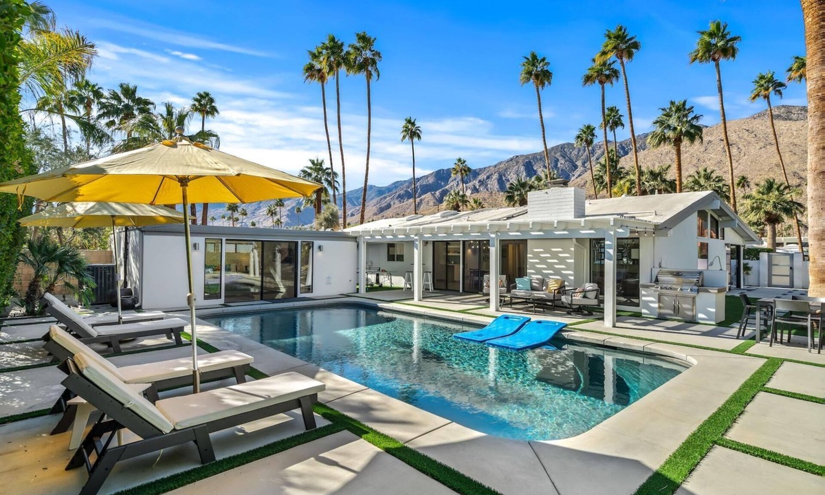 Twin Palms House | Palm Springs Home with a Pool! Ping Pong Table! Fire Pit