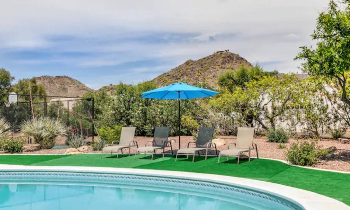 Paradise Valley House | Paradise Valley Home w/ Pool, Stunning Mountain Views, Basketball Court