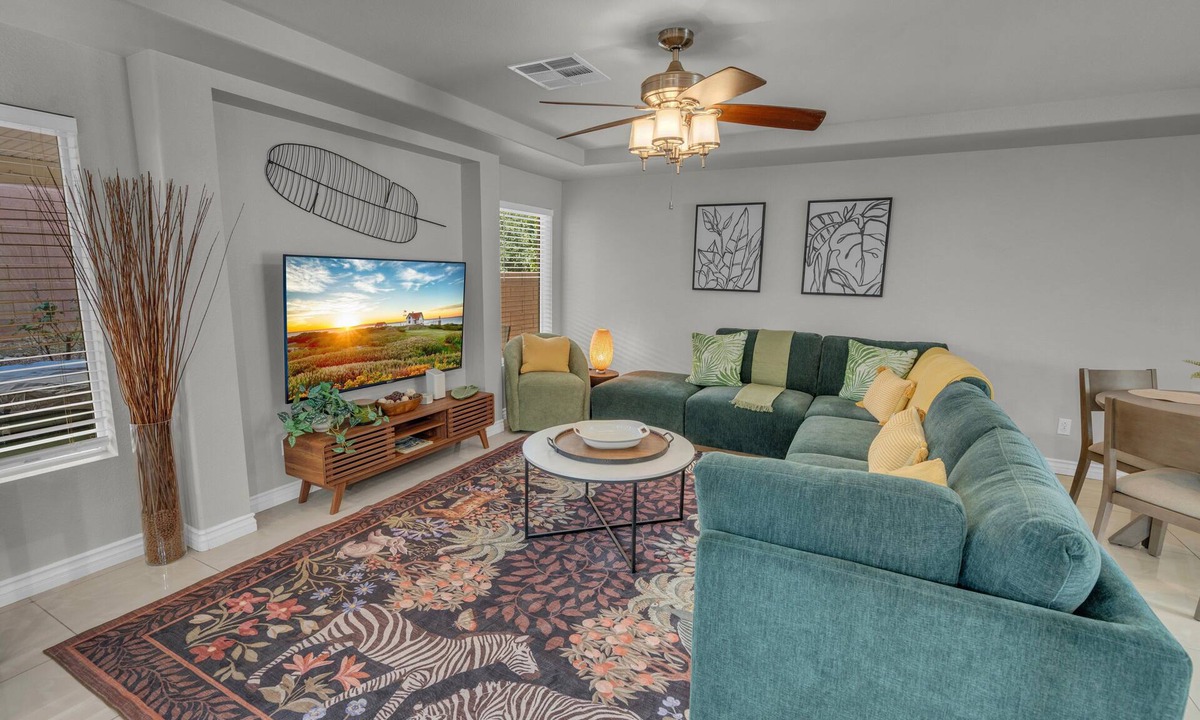 Enterprise House | Pet-Friendly Vegas Home Near Strip w/Hot Tub