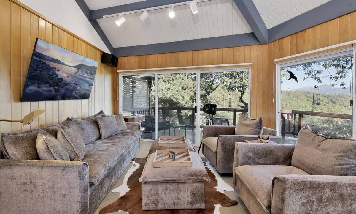 Fawnskin Cabin | Piney Ridge Dome Home-Fawnskin Tree House Chalet
