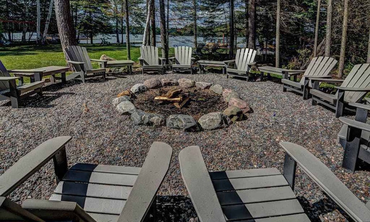Eagle River House | Plush lakefront lodge with private dock, high-speed WiFi, & game room