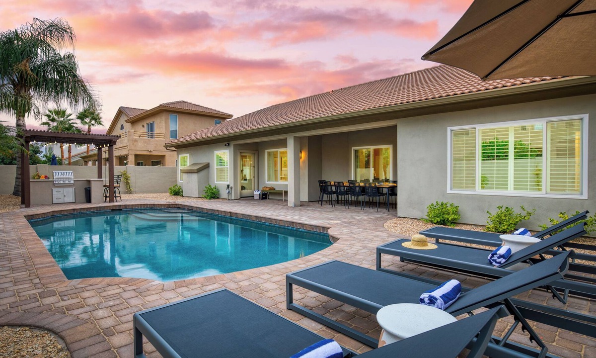 Arabian Crest House | Pool Oasis w/Outdoor Bar, Dining & Grill | Pool Table | Palo Santo by AvantStay