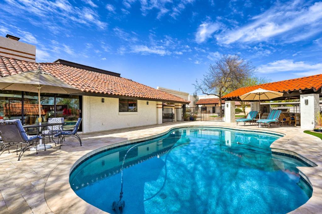 Saddleback Hills House | Pool & Putting Green: Group Getaway in Glendale!