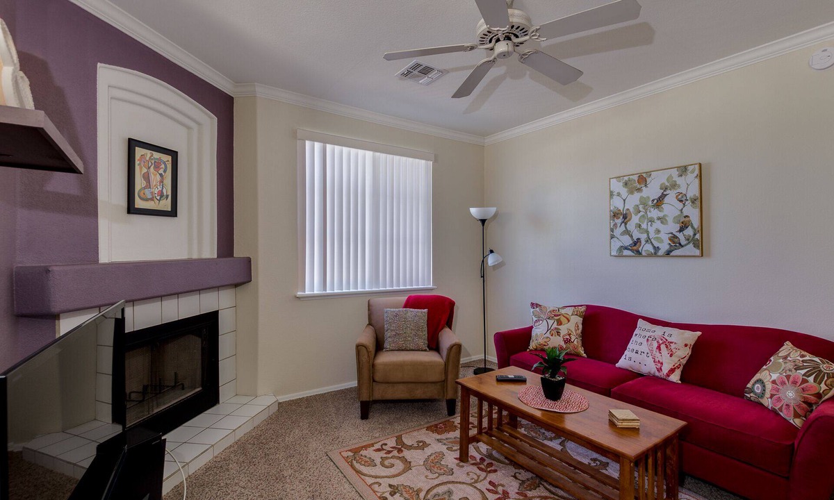 South Scottsdale House | Prime Scottsdale Stay: 2BR Condo Steps from Old Town Attractions