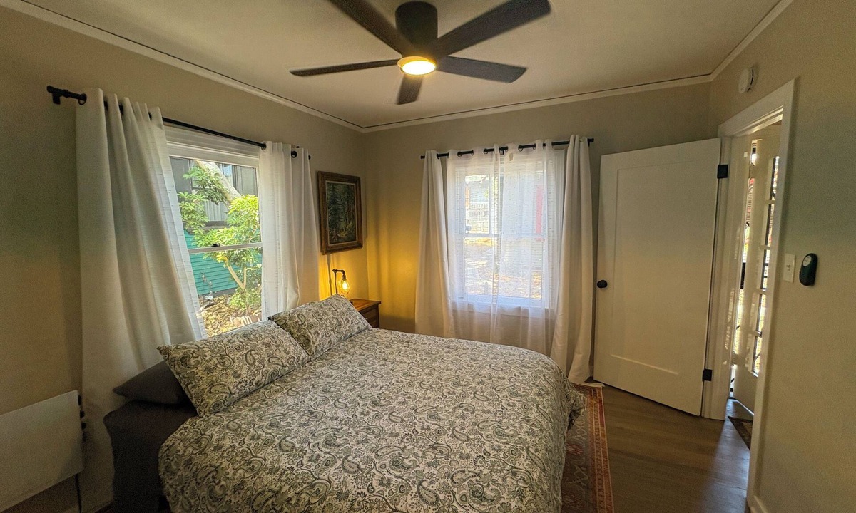 University Heights Cottage | Private 1-bedroom cottage in North Park Neighborhood walk everywhere